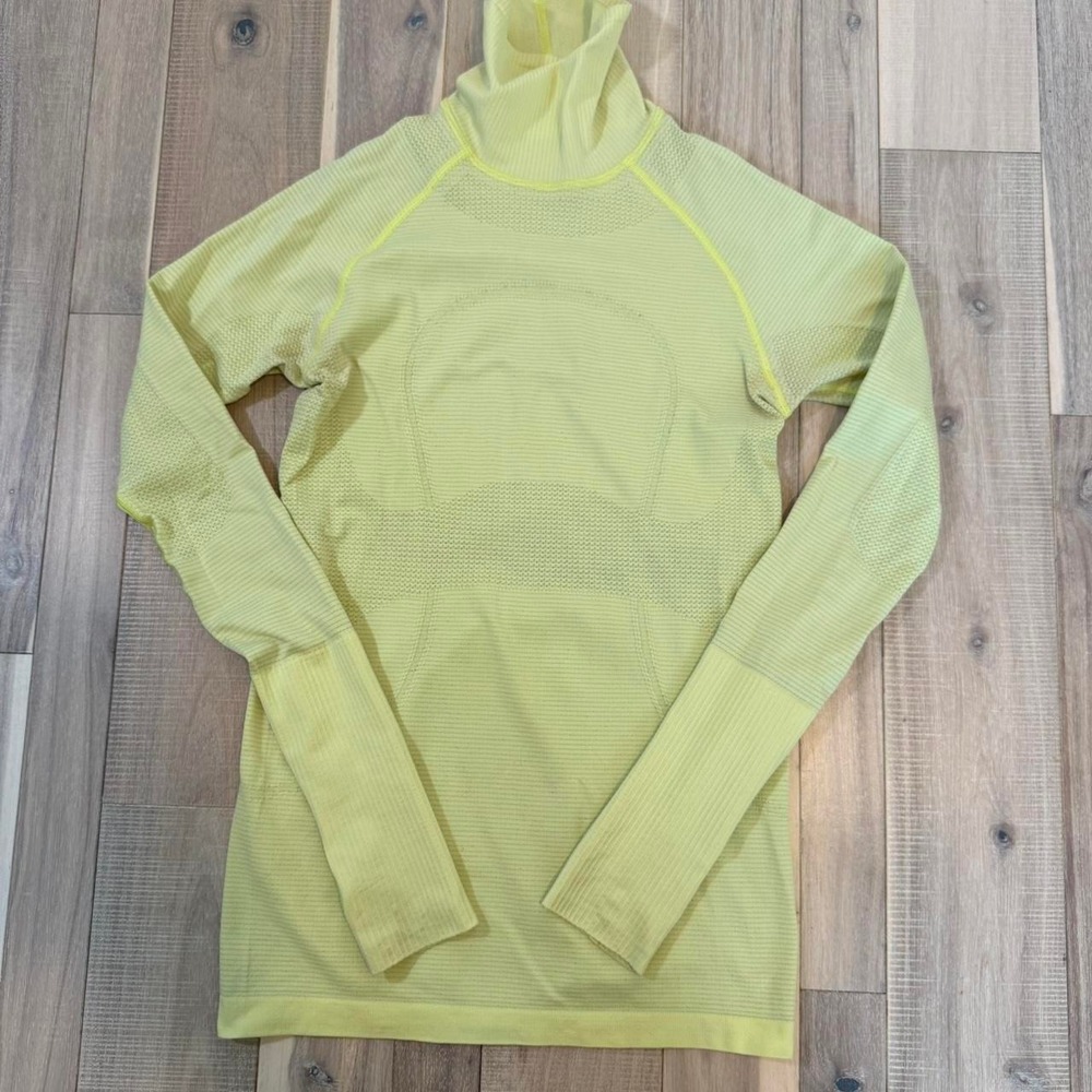 Lululemon yellow long sleeve top sz Med